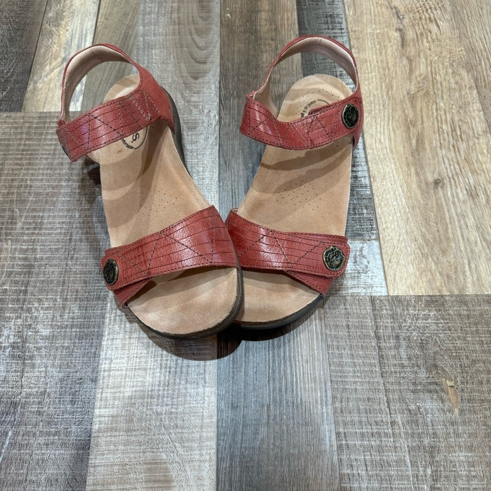 Taos Pioneer Sandal- Red